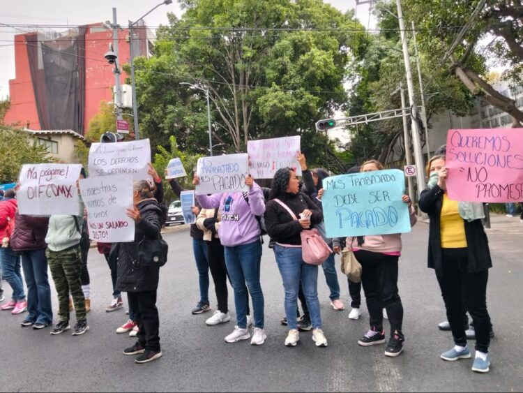 Protestan en el Centro de Atención a la Mujer en Benito Juárez por hostigamiento laboral