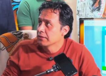 Marx Arriaga, en conferencia de prensa. Denuncia intento de despido ilegal en su contra. AMEXI.