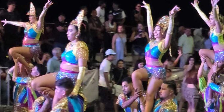 Más de 250 mil personas en el cuarto día del Carnaval de Veracruz 2026