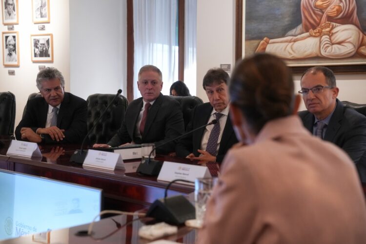 México impulsará la producción de vacunas con Moderna