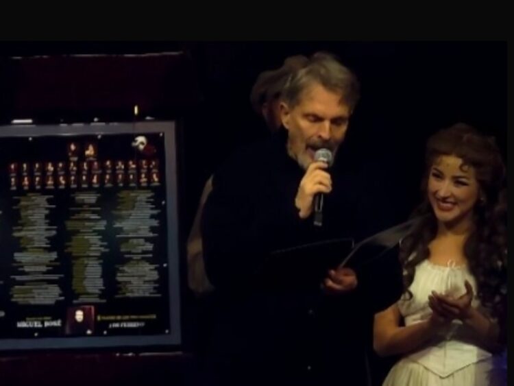 Miguel Bosé apadrina las 100 representaciones de “El fantasma de la ópera” | AMEXI/FOTO: RRSS