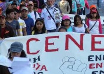 Gobierno de Oaxaca entrega mil 600 nuevas plazas a normalistas de la Sección 22 de la CNTE