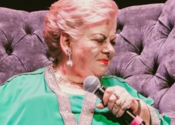 Paquita la del Barrio, a un año de su fallecimiento, sigue viva a través de sus icónicas canciones que transformaron el despecho en empoderamiento femenino. | AMEXI/FOTO: IG @paquitaoficialb