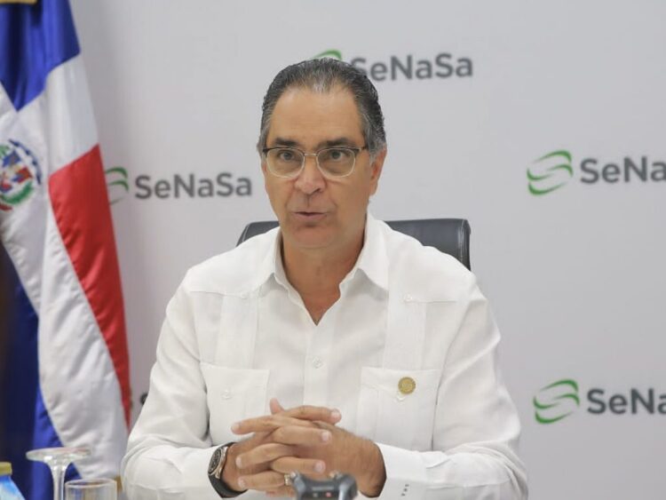 Santiago Hazim, exdirector del Seguro Nacional de Salud (SENASA). AMEXI Foto Presidencia de la República Dominicana