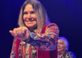 Tania Libertad, comprometida con el público, canta más allá del límite en memorable concierto