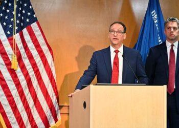 Victor White, fiscal federal ejecutivo. Acusación de narcoterrorismo.