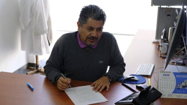 "Si actuamos a tiempo, el daño hepático se puede revertir y el organismo recupera su equilibrio", afirmó Julio Israel Pérez Carreón.