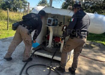 FGR asegura más de dos mil litros de hidrocarburo en Jilotepec