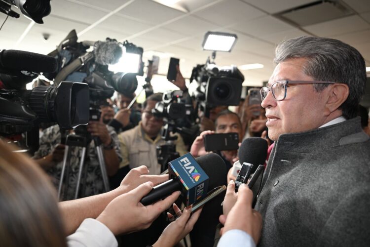 El diputado Ricardo Monreal señala que el caso del presidente de SCJN es una lección para que servidores públicos eviten excesos. AMEXI/FOTO/ Cámara de Diputados