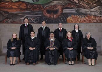 leyes claras para reconocer a los gobiernos comunitarios indígenas