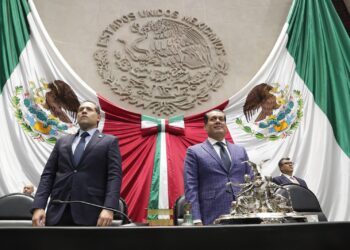 Diputados guardan minuto de silencio por caídos de las Fuerzas Armadas en Jalisco