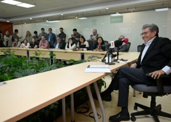 El líder de los diputados de Morena, Ricardo Monreal descarta “fast track” en la aprobación de la minuta para la reducción de la jornada laboral
