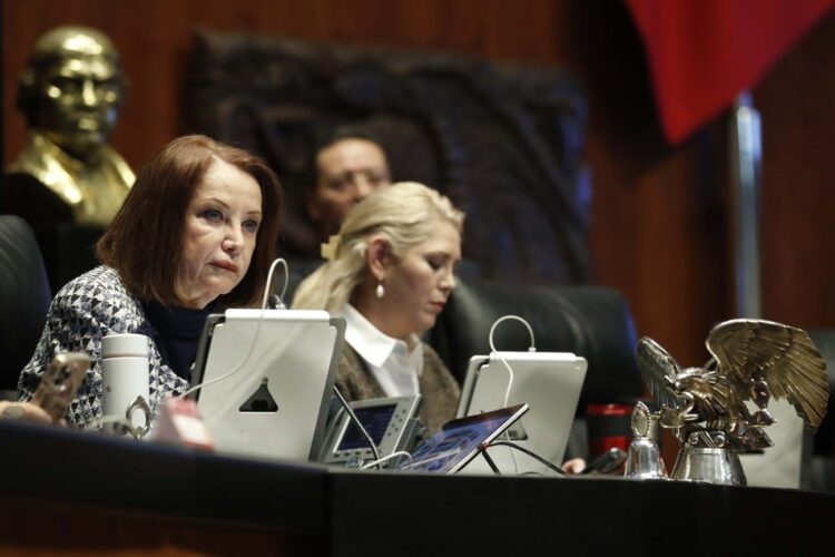 Presidenta del Senado, Laura Itzel Castillo. Aprueban reforma en materia laboral reducir 40 horas la jornada