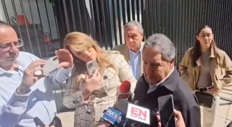 El senador de Morena y aspirante al gobierno de Michoacán, Raúl Morón señala que tiene “las manos limpias”, al rechazar cualquier vínculo con el asesinato de Carlos Manzo