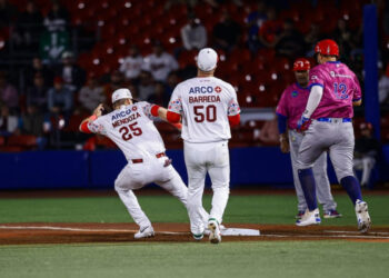 Tomateros venció a Leones del Escogido