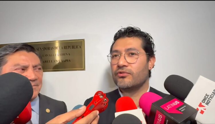 El titular de la STPS, Marath Bolaños afirma que la reforma para establecer una jornada de 40 horas es positiva para los trabajadores.