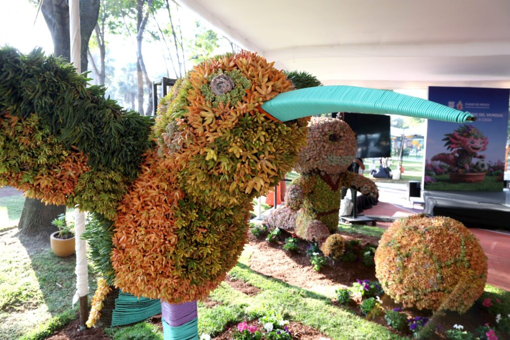 CDMX se viste de flores y figuras vegetales para el Mundial 2026