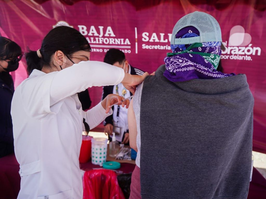 vacunación de sarampión en campos agrícolas de Baja California