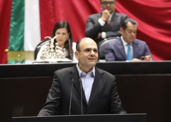 ¿Te gustaría pagar con tarjetas bancarias en casetas de cobro?