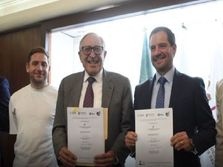 Acuerdo gobierno de México y grupo Pfizer para producir vacunas de ARN mensajero.