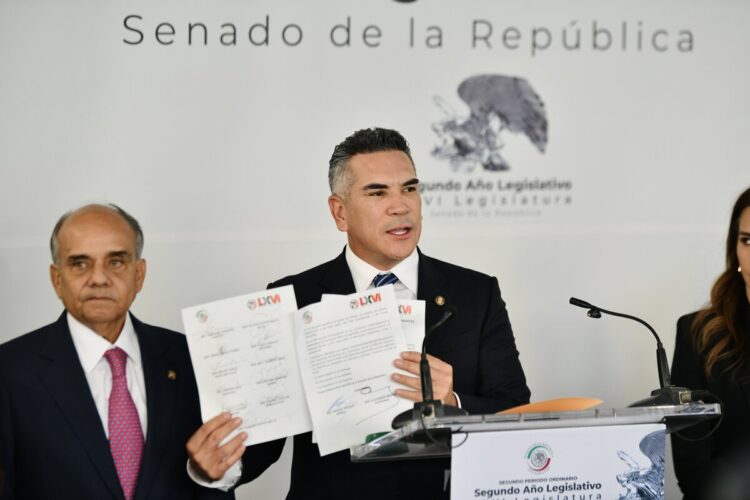 Plan V cambia las reglas de la democracia para acomodarlas al poder: Alejandro Moreno (Opinión)