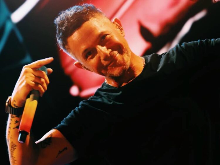 Alejandro Sanz da pistas de tener una relación sentimental con Stephanie Cayo