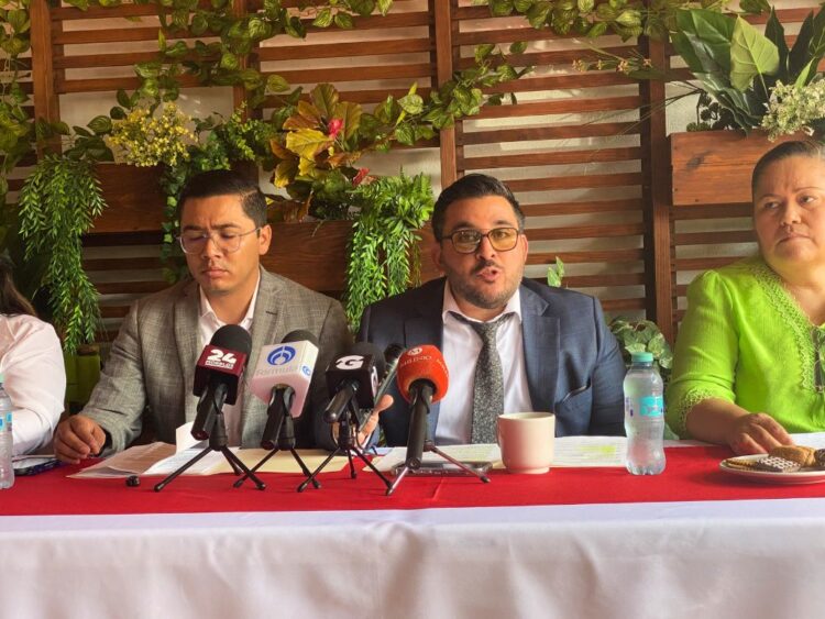 Funcionarios municipales denuncian posible caso de corrupción en Amacuzac, Morelos.