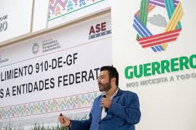 Hernández Palacios Cardel releva a David Colmenares