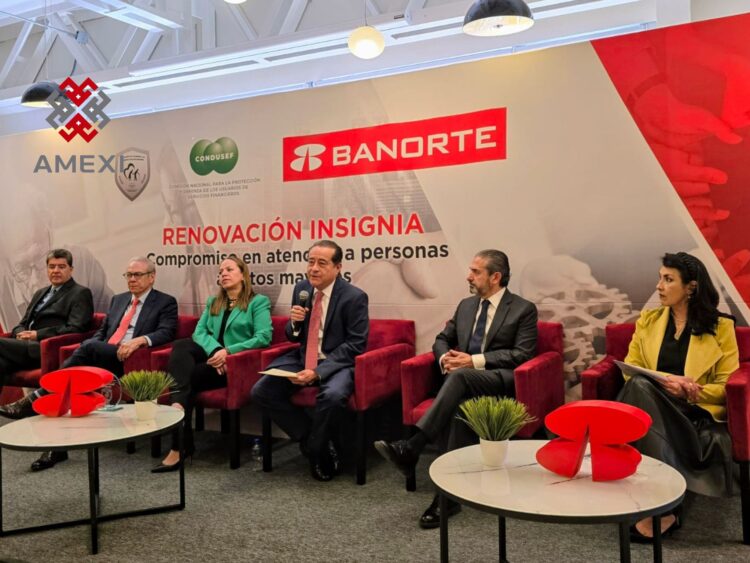 Condusef, alerta de los riesgos para los adultos mayores en la banca