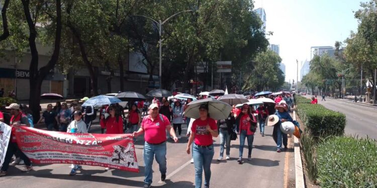 Así el primer día del paro de la CNTE en el Zócalo de la CDMX