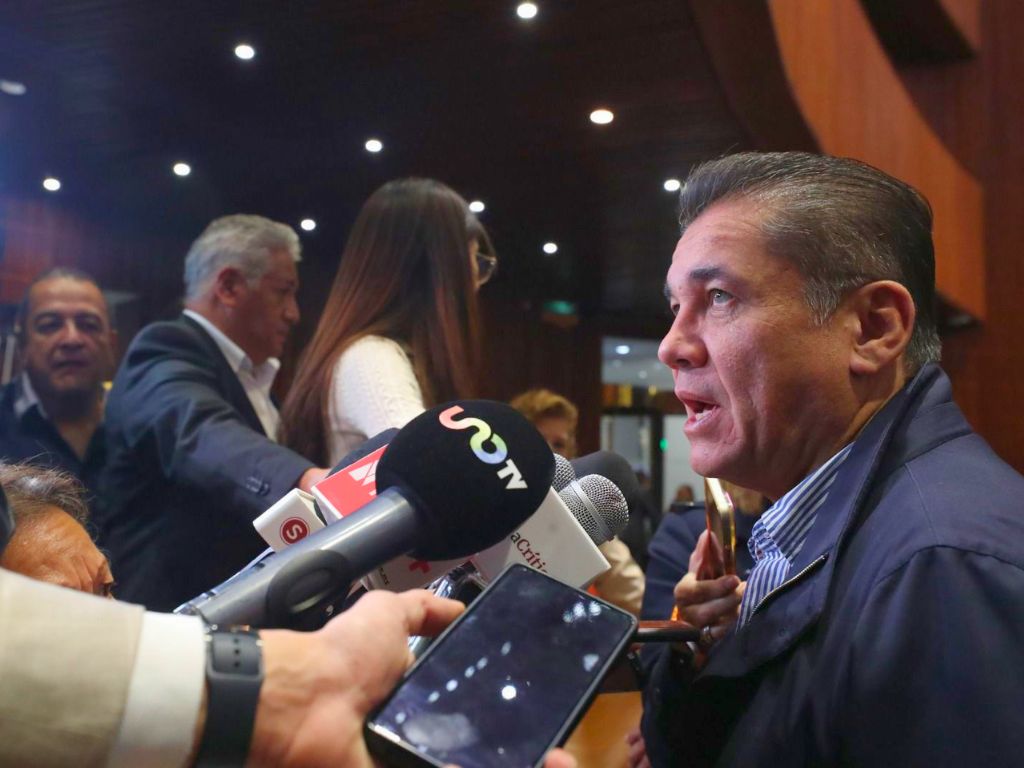 Carlos Puente. Con el Plan B electoral de la presidenta, ciento por ciento.