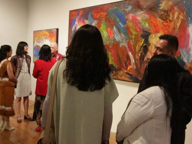 Obra de la exposición “Cartografías del color. Huellas de un territorio intangible” de Margarita Morales, presentada en el Museo de la Ciudad de México. | AMEXI/FOTO: cultura.cdmx.gob.mx