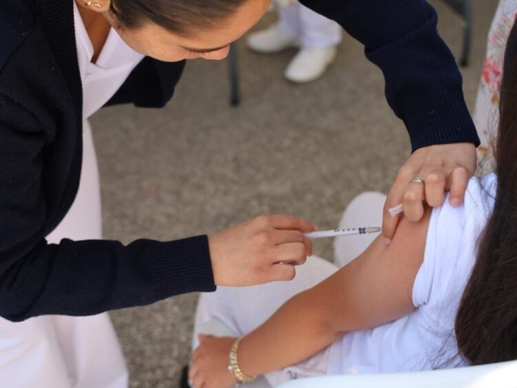 Casos sospechosos de sarampión en Oaxaca y prevención en Michoacán