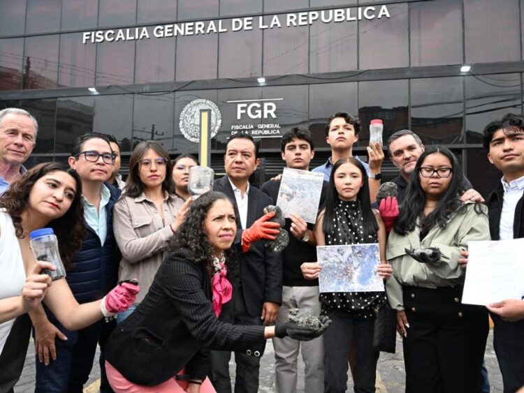 Denuncia PAN ante FGR el huachicol marítimo