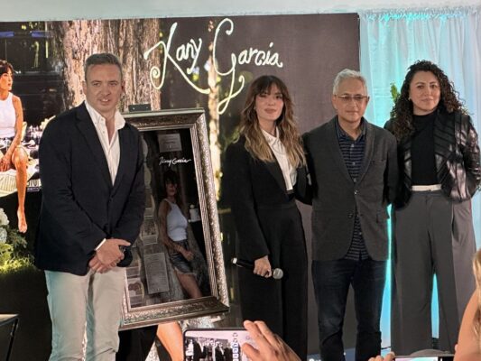 La cantautora Kany García promociona su concierto en México, donde interpretará temas de su álbum Puertas abiertas.