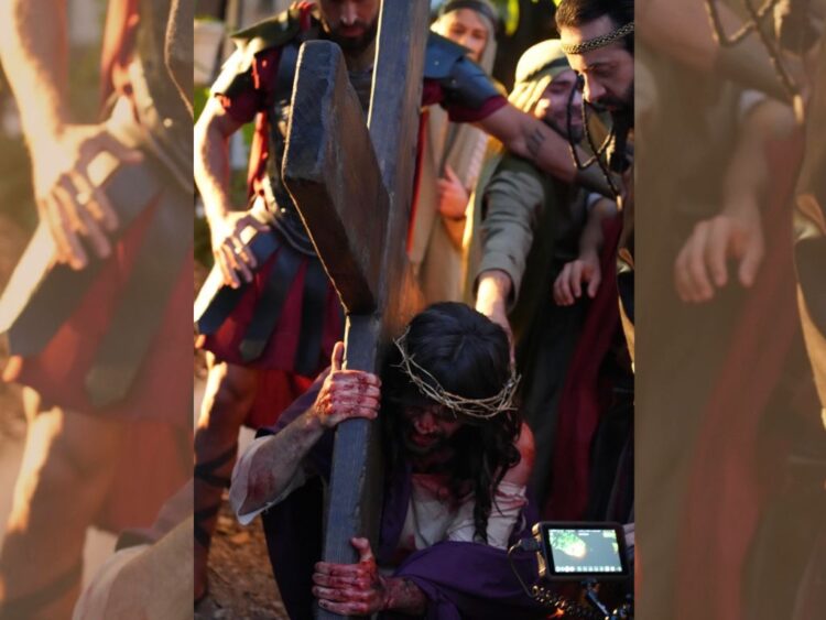 Marc Clotet caracterizado como Jesús durante el rodaje de la película “La Última Semana de Jesús”.