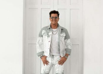 El cantante colombiano Carlos Vives encabezará el Festival Vibra Latina en Harbor Arena de Aruba.