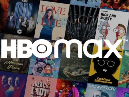 Pantalla con plataformas de streaming y transmisión de partido en el Estadio Azteca, reflejando el consumo televisivo actual.