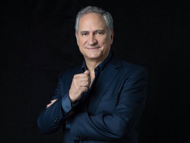 Alejandro Soberón, fundador de OCESA, durante un evento del sector del entretenimiento tras anunciarse su reconocimiento con la Medalla de Oro 2026.