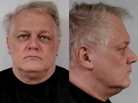 Presentan cargos contra Gerald Eddie Brown Jr., de 65 años y expiloto de combate de la Fuerza Aérea de Estados Unidos, por entrenar a militares chinos