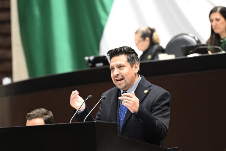 PAN exige a UIF investigar empresas de cuñado de AMLO