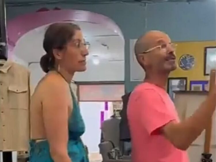 Españoles denunciados por discriminación a artesanas indígenas