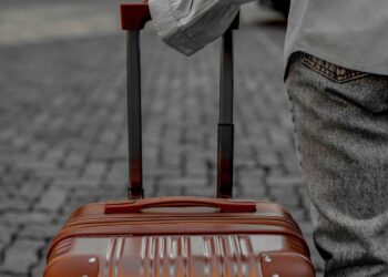 Evacúan a 321 mexicanos del Medio Oriente; SRE mantiene embajadas en alerta