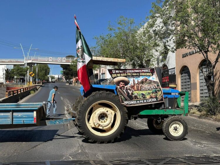 Gobierno llama a transportistas y agricultores a evitar bloqueos el próximo lunes