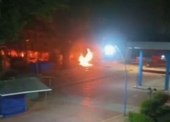 Violencia y fuego en el palacio municipal de Eloxochitlán de Flores Magón, denuncia Consejo Índigena.