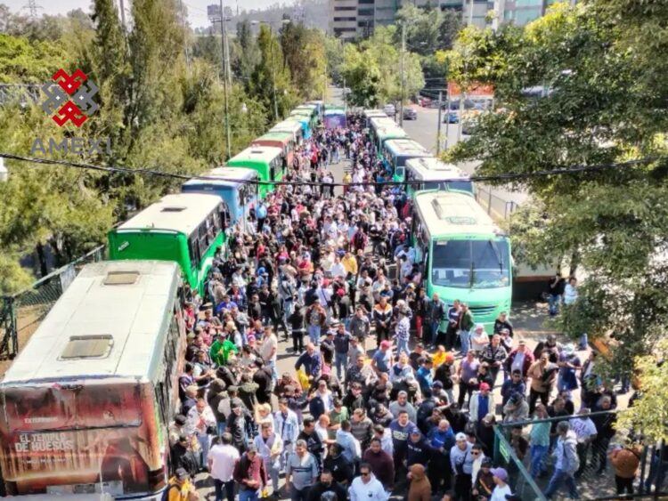 Trabajadores en huelga de Tornel acuden al tribunal laboral al recuento.
