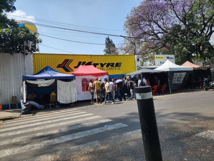 Huelga en la llantera Tornel. AMEXI Foto Florentino Lopez