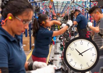 Jornada laboral de 40 horas, promulgada.