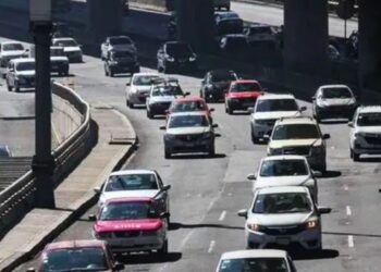 Programa Hoy No Circula. Vehículos que no deben circular en la CDMX y el Estado de México este lunes 23 de marzo.