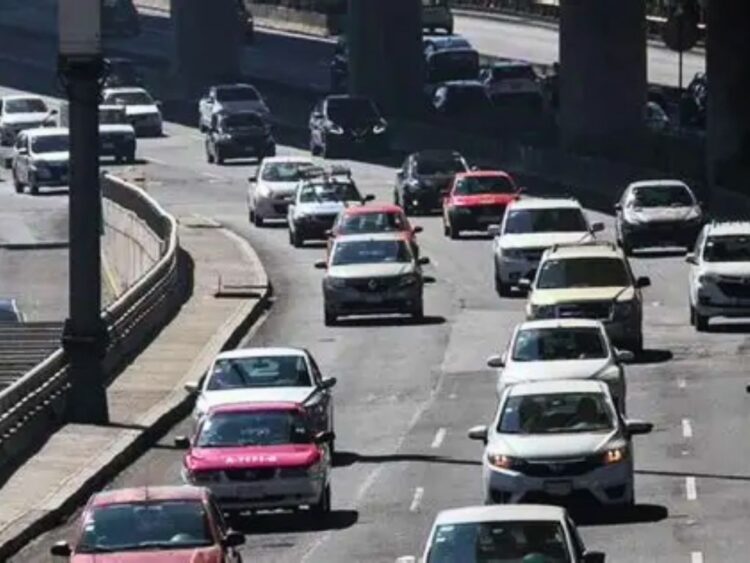 Programa Hoy No Circula. Vehículos que no deben circular en la CDMX y el Estado de México este lunes 23 de marzo.